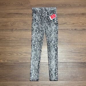 SPANX Faux Leather Snake Leggings S Small High Rise NWT Sculpt